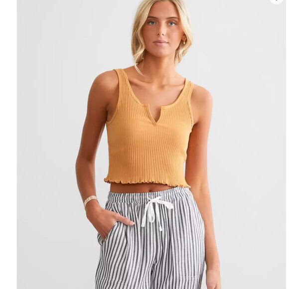 NWOT Billabong Notch Ribbed Tank Top - Picture 1 of 6